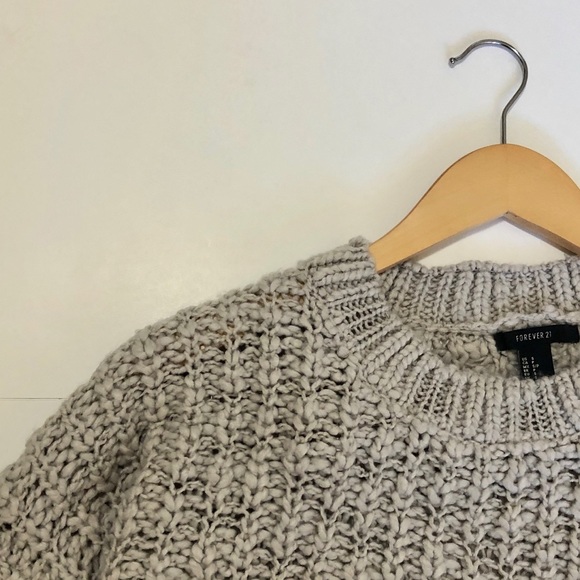 FOREVER 21 Grey Knit Sweater Size Small - Picture 2 of 5